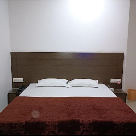 Supreme Guest House By Wb Inn Agra  Zewnętrze zdjęcie