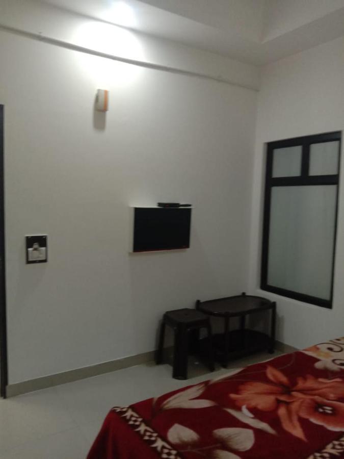 Supreme Guest House By Wb Inn Agra  Zewnętrze zdjęcie